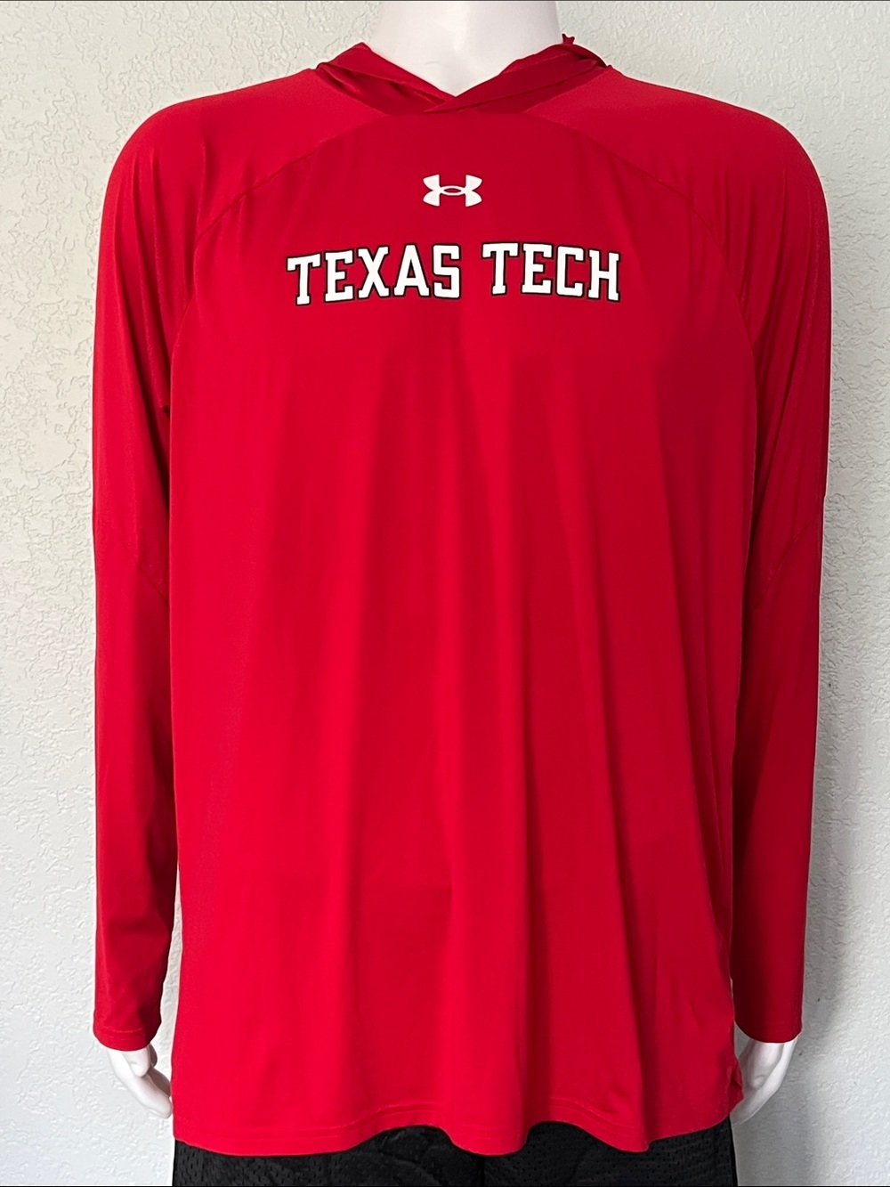 Texas Tech Red Raiders Long Sleeve Hoodie Red NWOT Under Armour Mens Sz Large